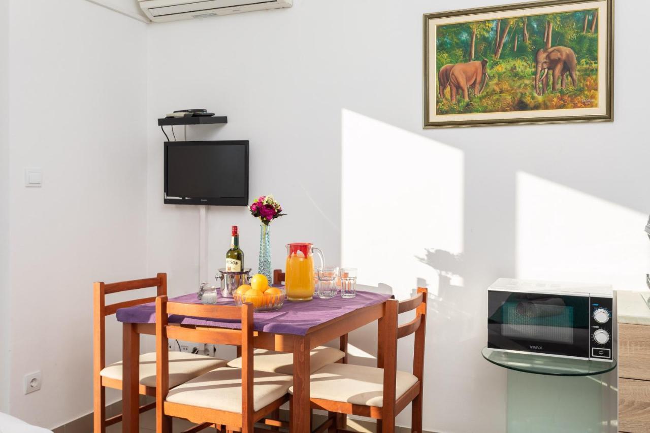 Villa Borzic โอมิช ภายนอก รูปภาพ